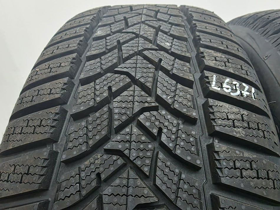 2бр зимни гуми 205/50/17 DUNLOP L06371
