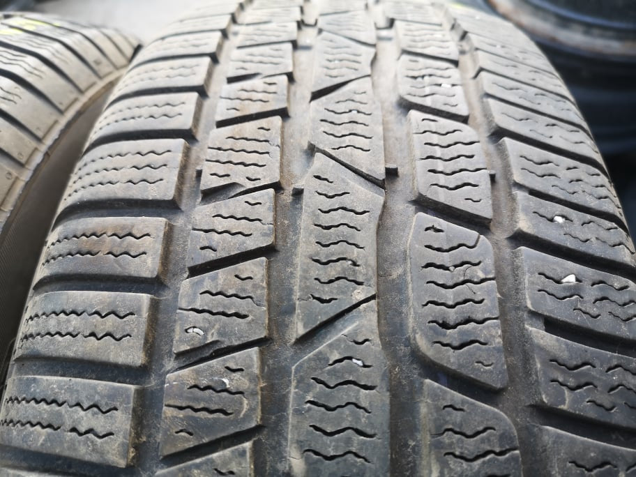 Гуми 215/60/16 CONTINENTAL H25
