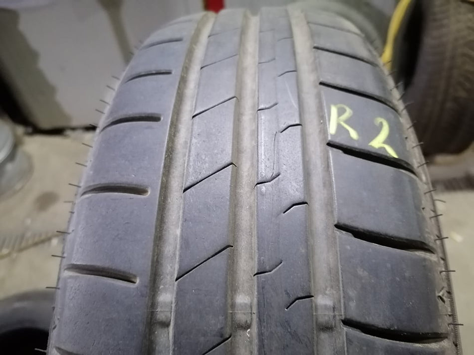 Гуми 185/60/15 FALKEN R2