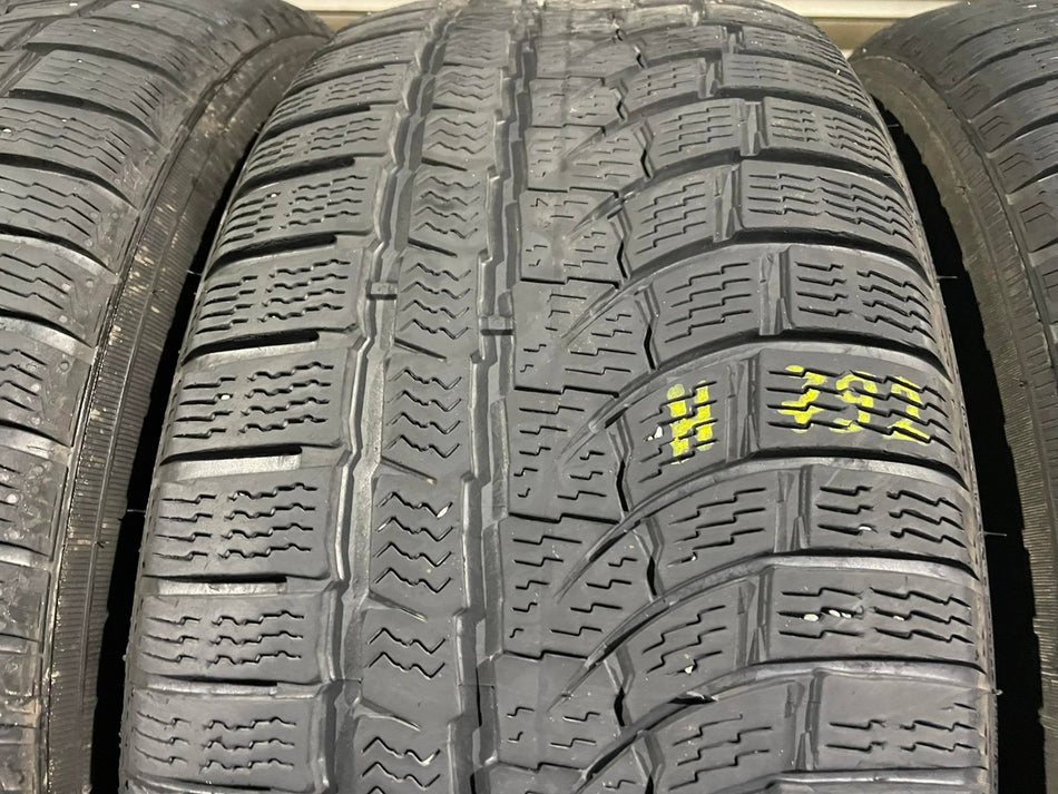 Гуми 235/55/17 NOKIAN H792