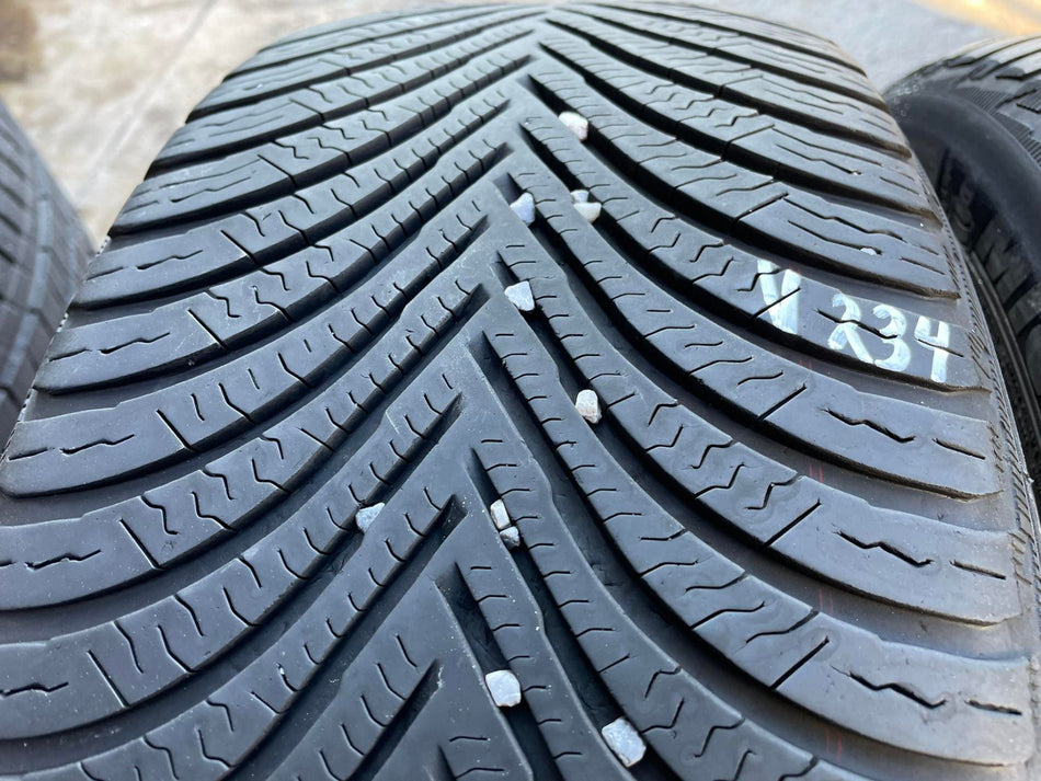 Гуми 215/45/16 Michelin V234