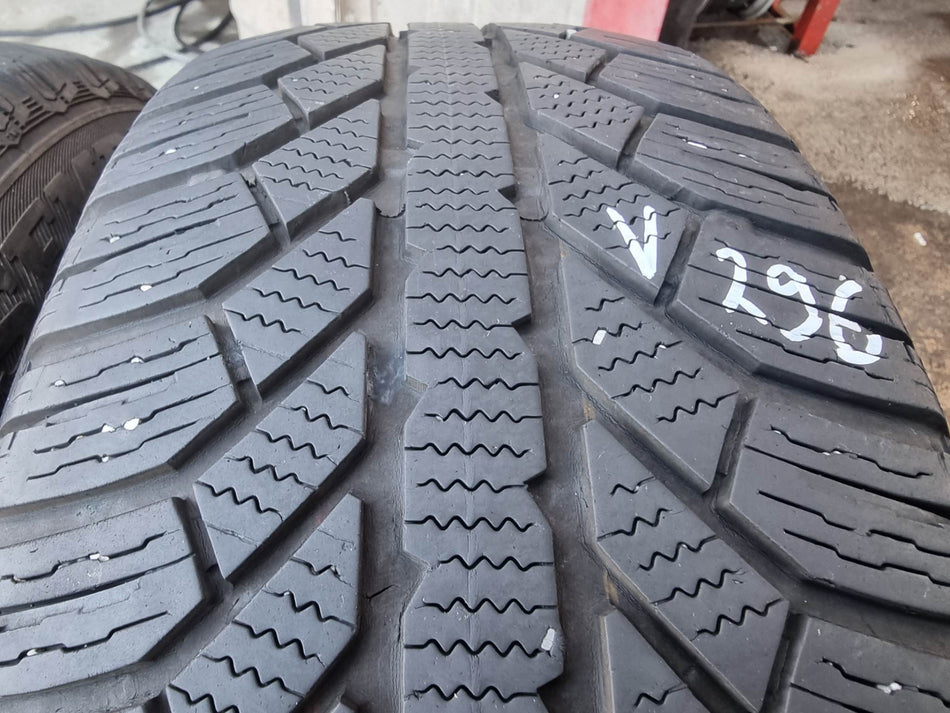 Гуми 215/60/16 Semperit V296