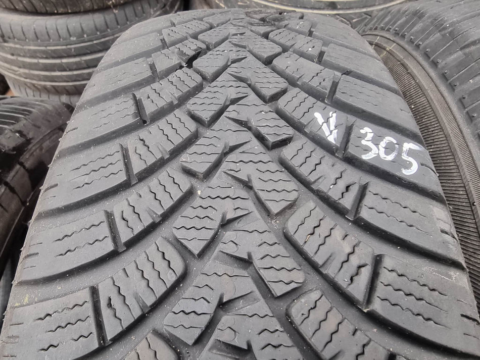 Гуми 215/65/17 Falken V305