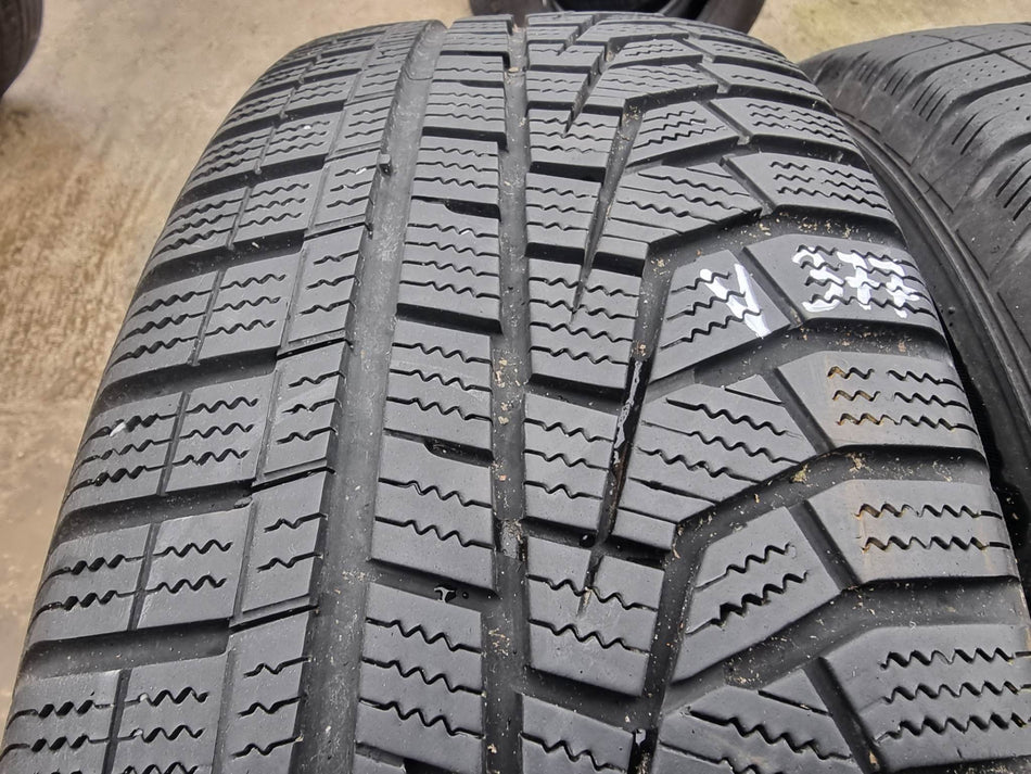 Гуми 215/65/17 HANKOOK V377
