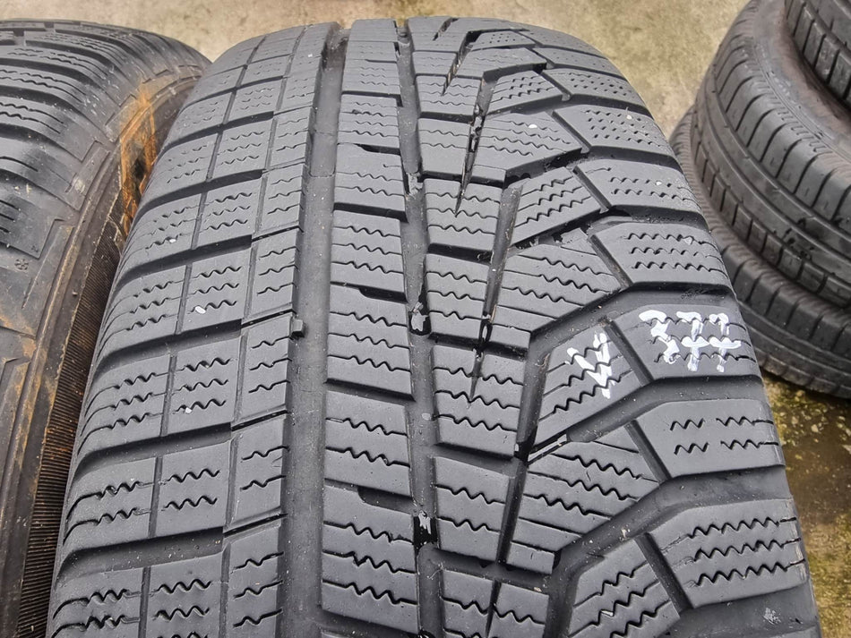 Гуми 215/65/17 HANKOOK V377