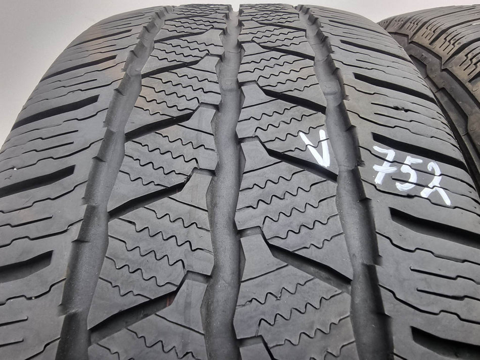 2бр зимни гуми за бус 225/55/17С Semperit V752