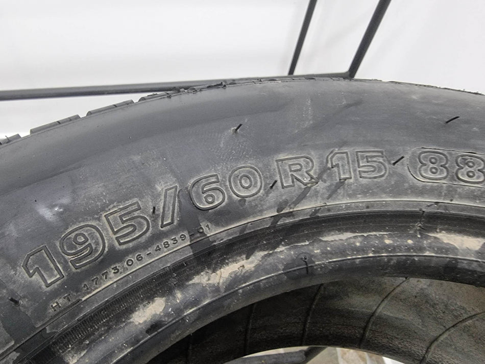 1бр лятна гума 195/60/15 Michelin R14