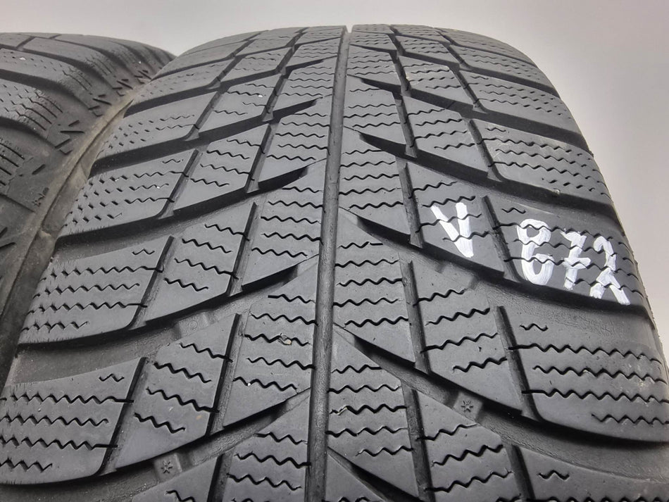 2бр зимни гуми 215/60/16 Bridgestone V872