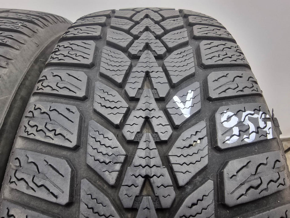 2бр зимни гуми 185/60/15 Dunlop V954