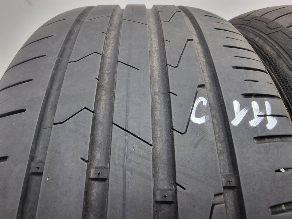 2бр летни гуми 235/55/17 Hankook C111