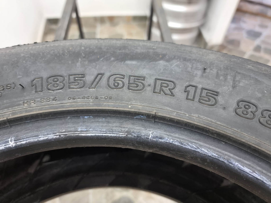 1бр лятна гума 185/65/15 Michelin R82