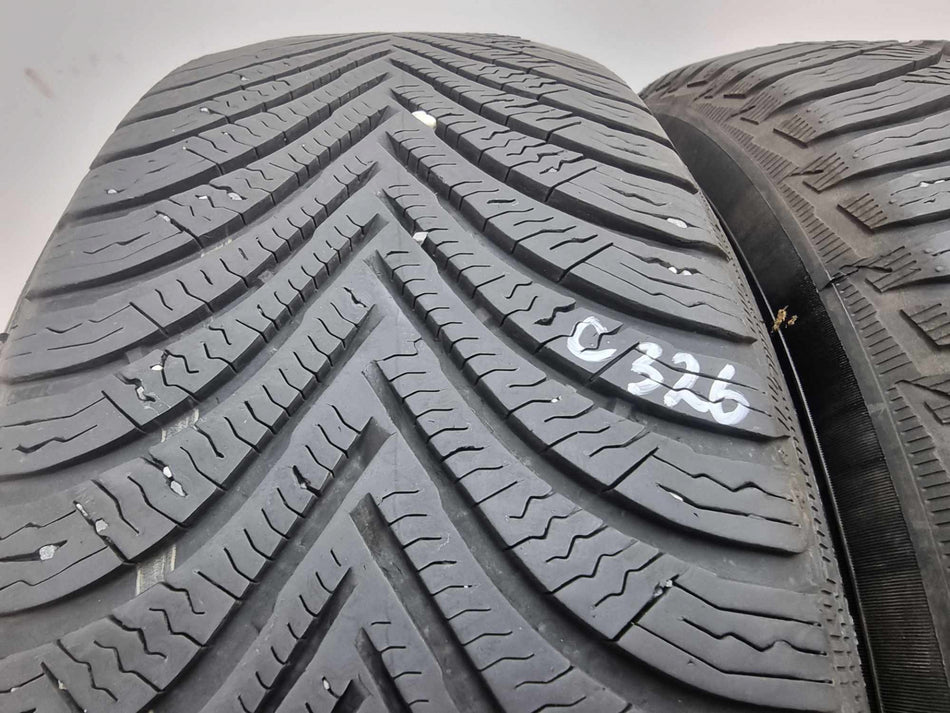 2бр зимни гуми 215/65/17 Michelin C326