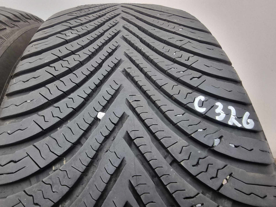 2бр зимни гуми 215/65/17 Michelin C326