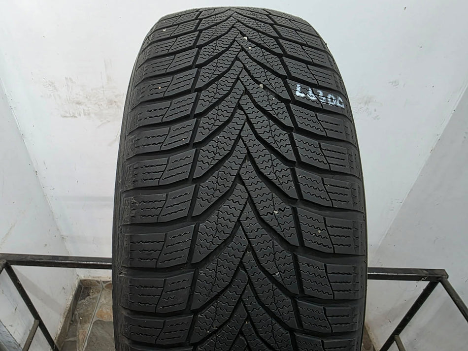 1бр зимна гума 225/60/16 NEXEN L06300