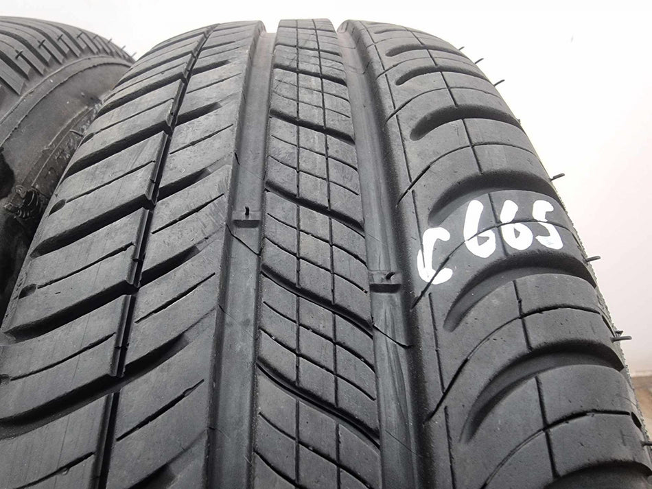 2бр летни гуми 165/65/15 Michelin C665