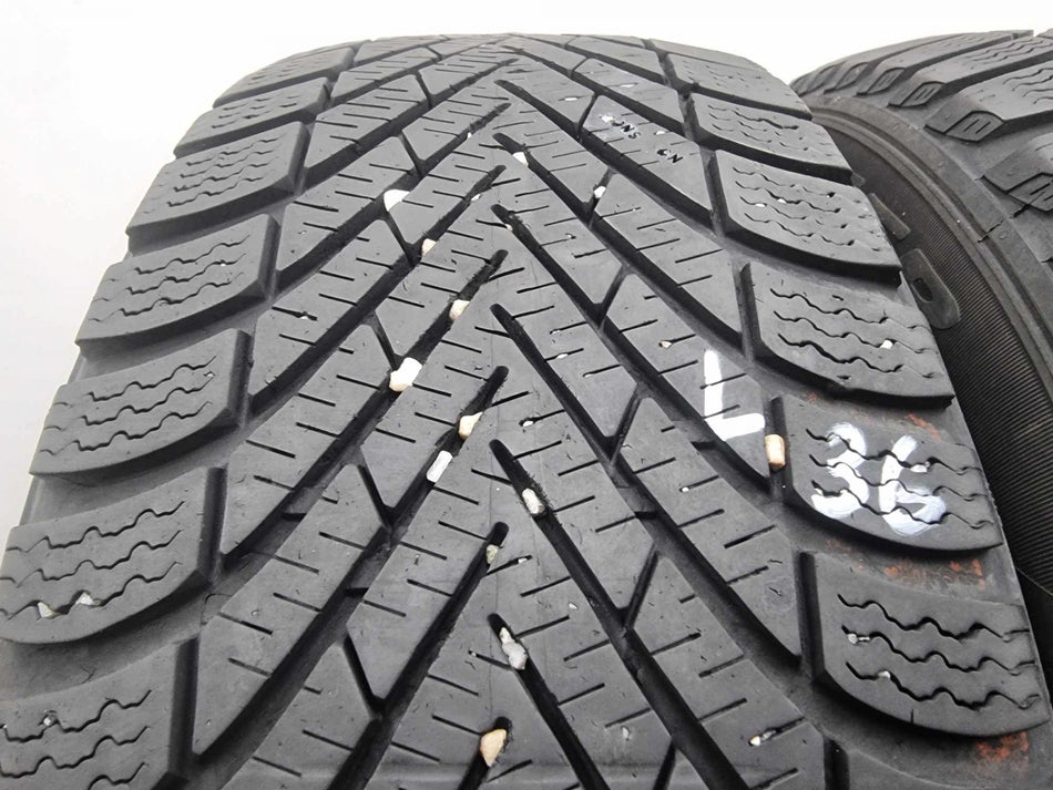2бр зимни гуми 185/60/15 Pirelli L036