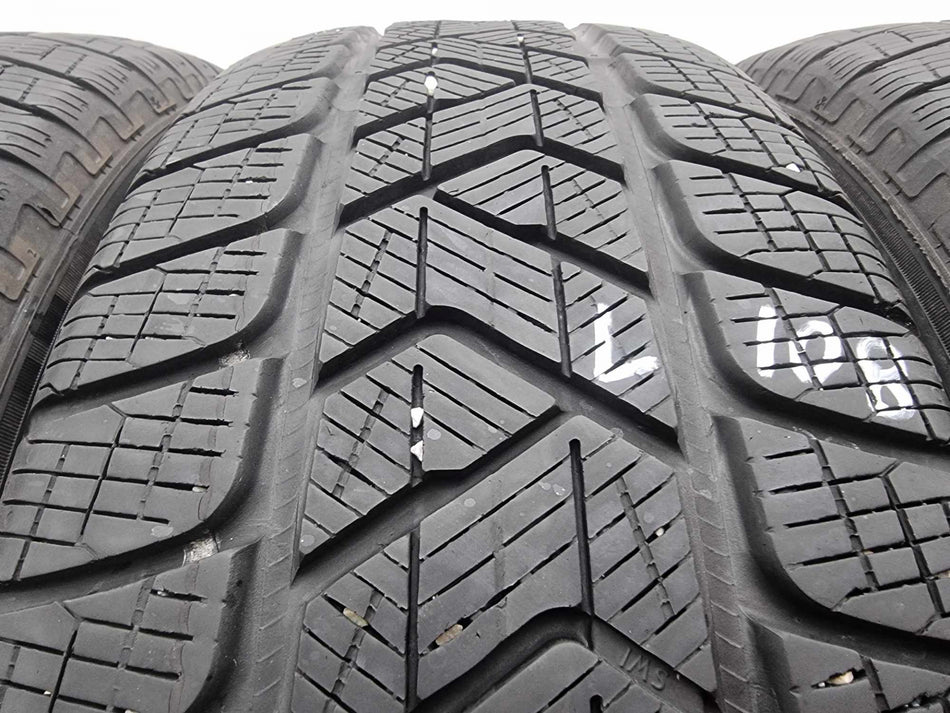 4бр зимни гуми 215/65/17 Pirelli L0108