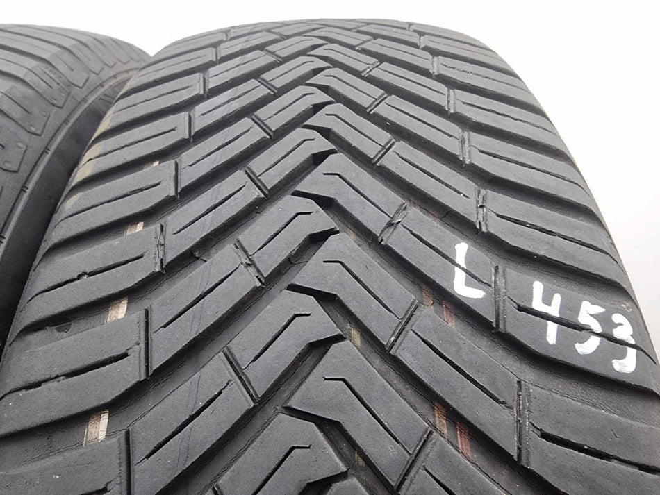 2бр всесезонни гуми 215/65/17 CONTINENTAL L0453
