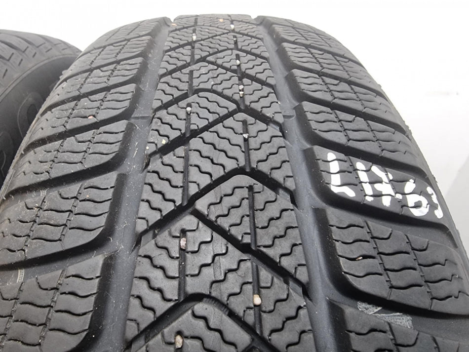 2бр зимни гуми 205/60/17 PIRELLI L01763