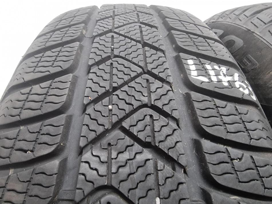 2бр зимни гуми 205/60/17 PIRELLI L01763