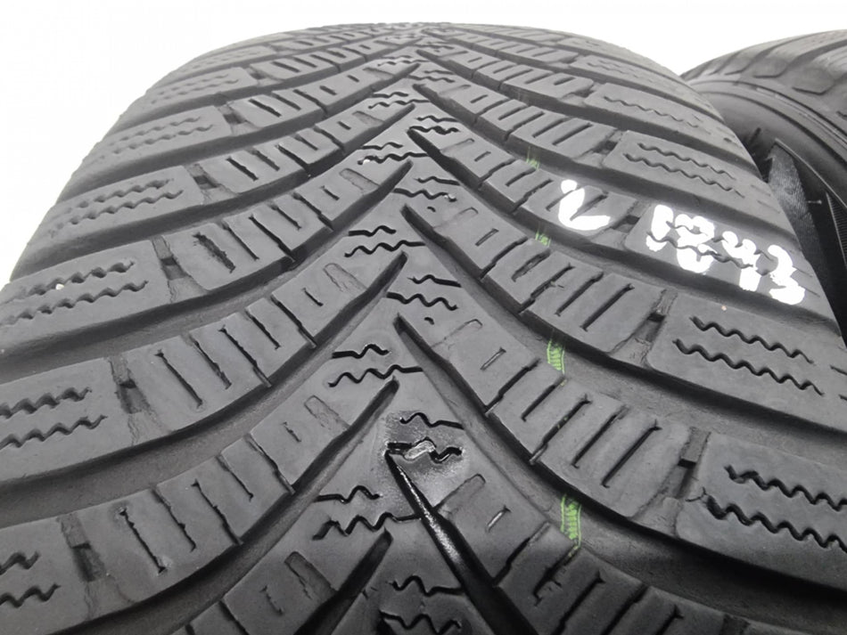 2бр зимни гуми 185/65/15 HANKOOK L01843