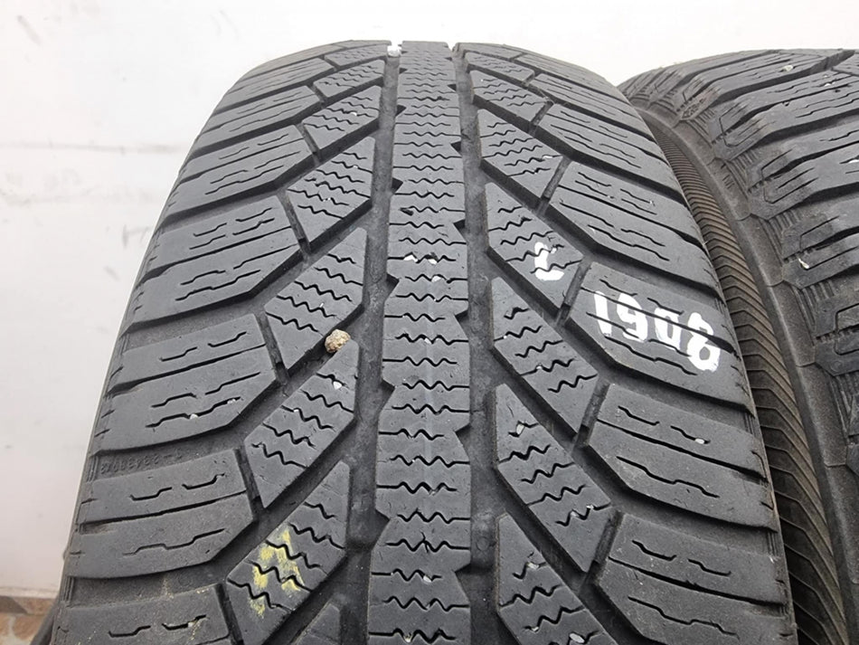 2бр зимни гуми 185/60/15 SEMPERIT L01908