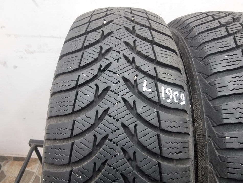 2бр зимни гуми 185/60/15 MICHELIN L01909