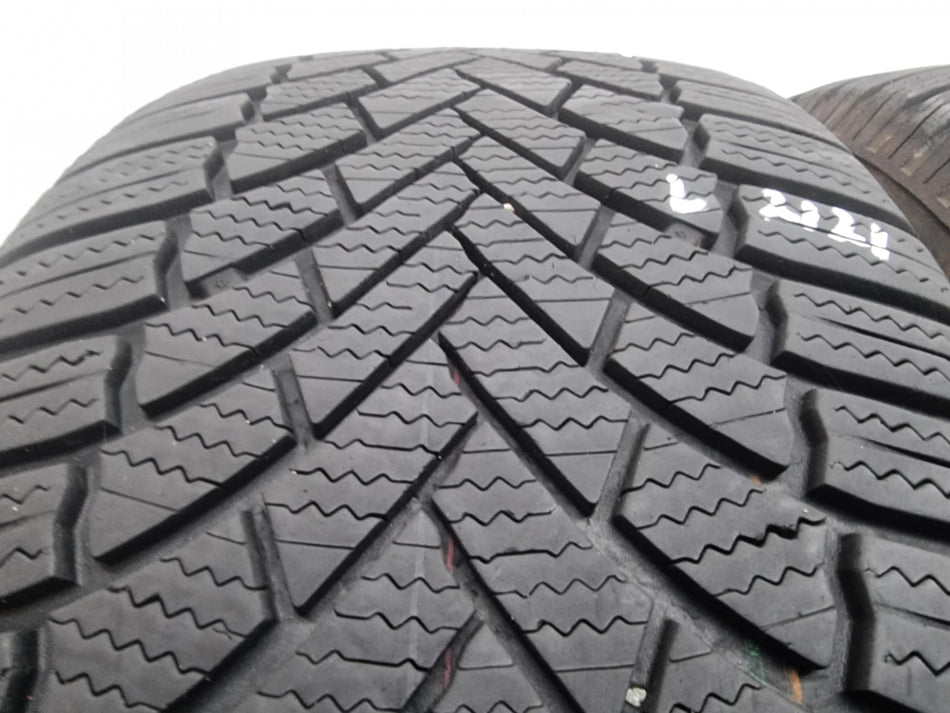 2бр зимни гуми 235/55/17 BRIDGESTONE L02121