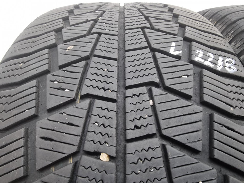 2бр зимни гуми 235/55/17 GISLAVED L02218