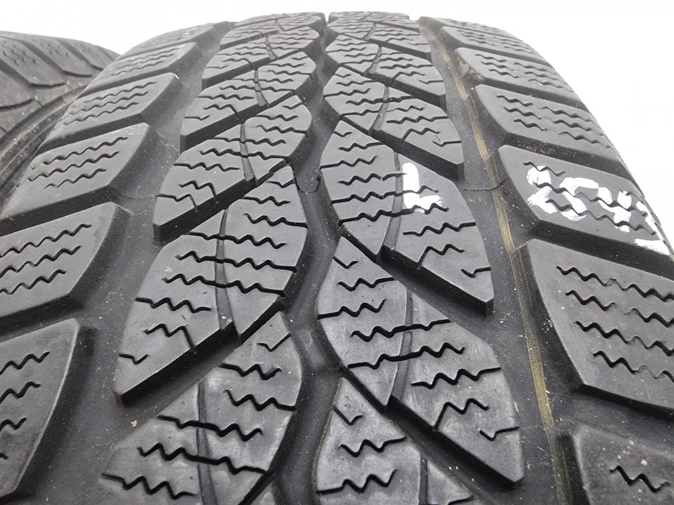 2бр зимни гуми 185/65/15 UNIROYAL L02543