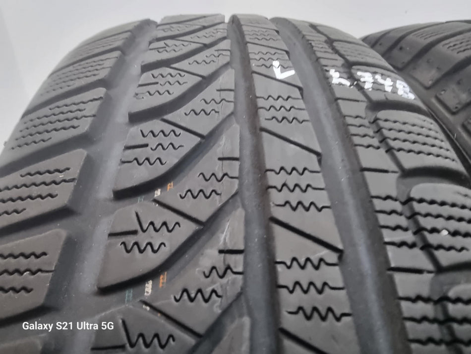 4бр зимни гуми 185/60/15 DUNLOP L02748