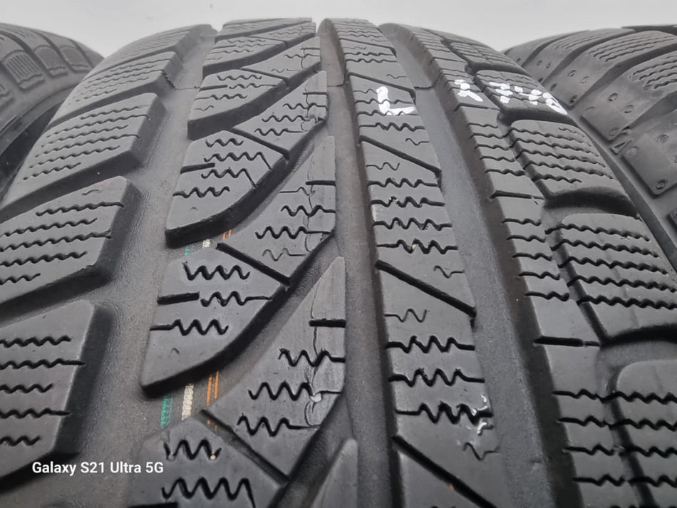 4бр зимни гуми 185/60/15 DUNLOP L02748