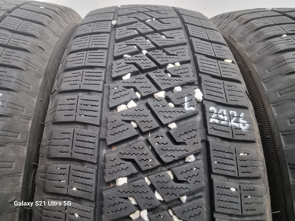 4бр зимни гуми за бус 195/60/16C LASSA L02926