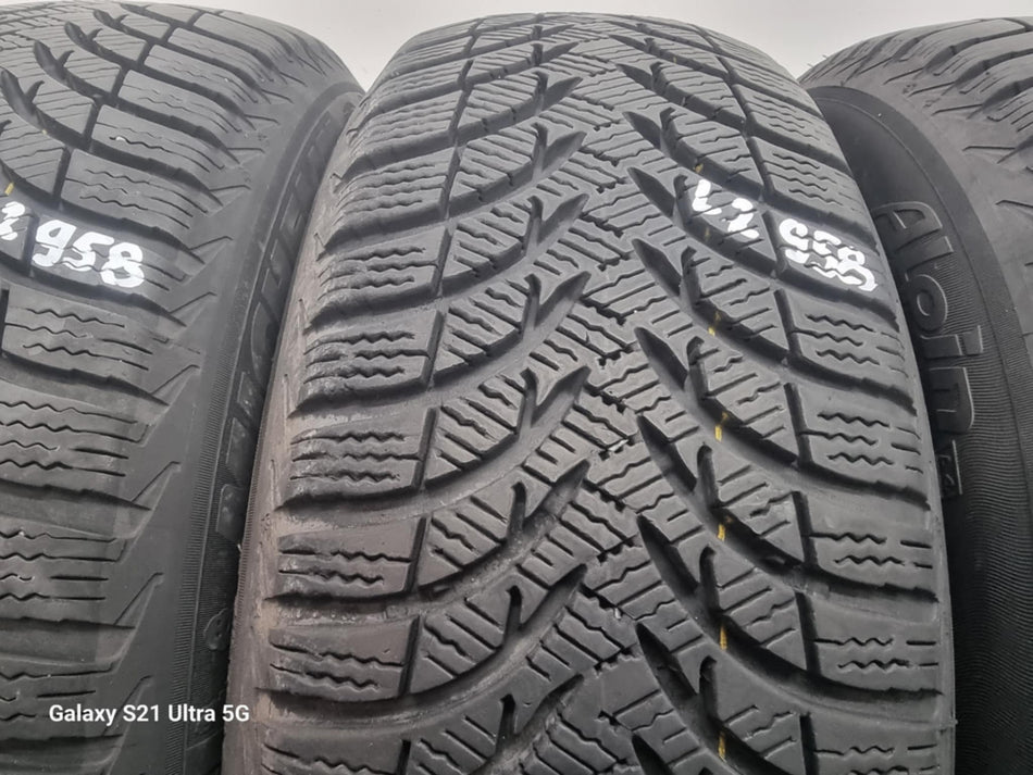 4бр зимни гуми 195/60/15 MICHELIN L02958