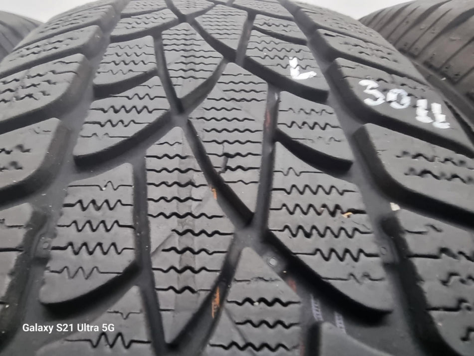 4бр зимни гуми 215/60/17 DUNLOP L03011