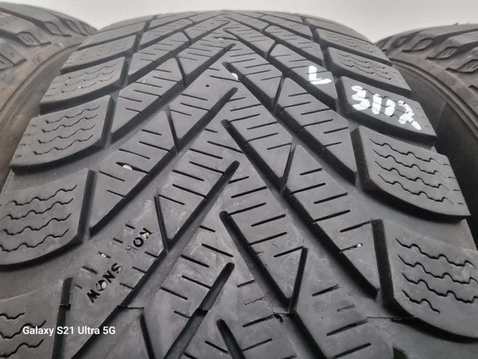 4бр зимни гуми 185/60/15 PIRELLI L03112