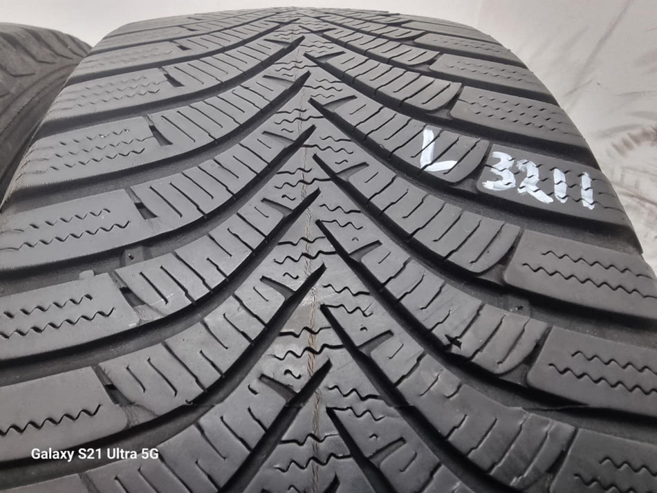 2бр зимни гуми 205/55/16 HANKOOK L03211