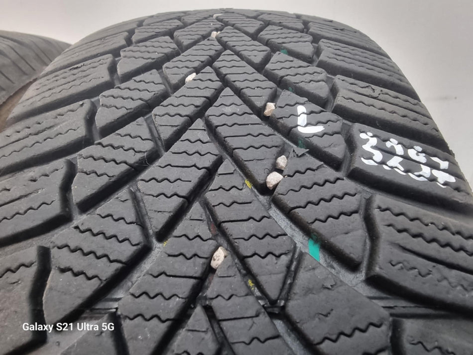 2бр зимни гуми 195/65/15 BRIDGESTONE L03297