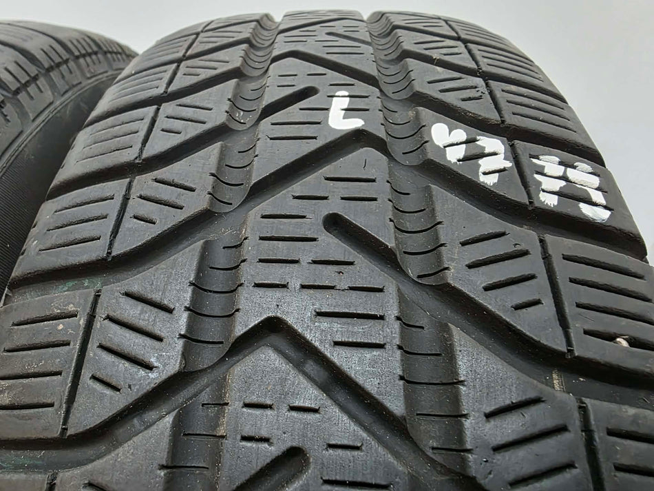 4бр зимни гуми 175/65/15 PIRELLI L04779