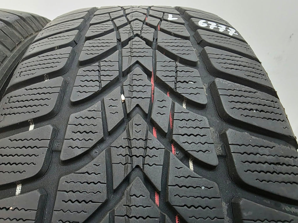 2бр зимни гуми 205/55/16 DUNLOP L06777