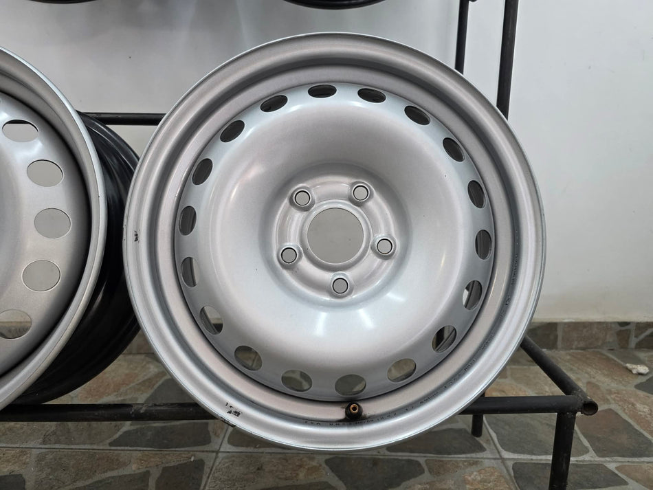 4бр 15ски джанти за RENAULT 5x108mm A150599