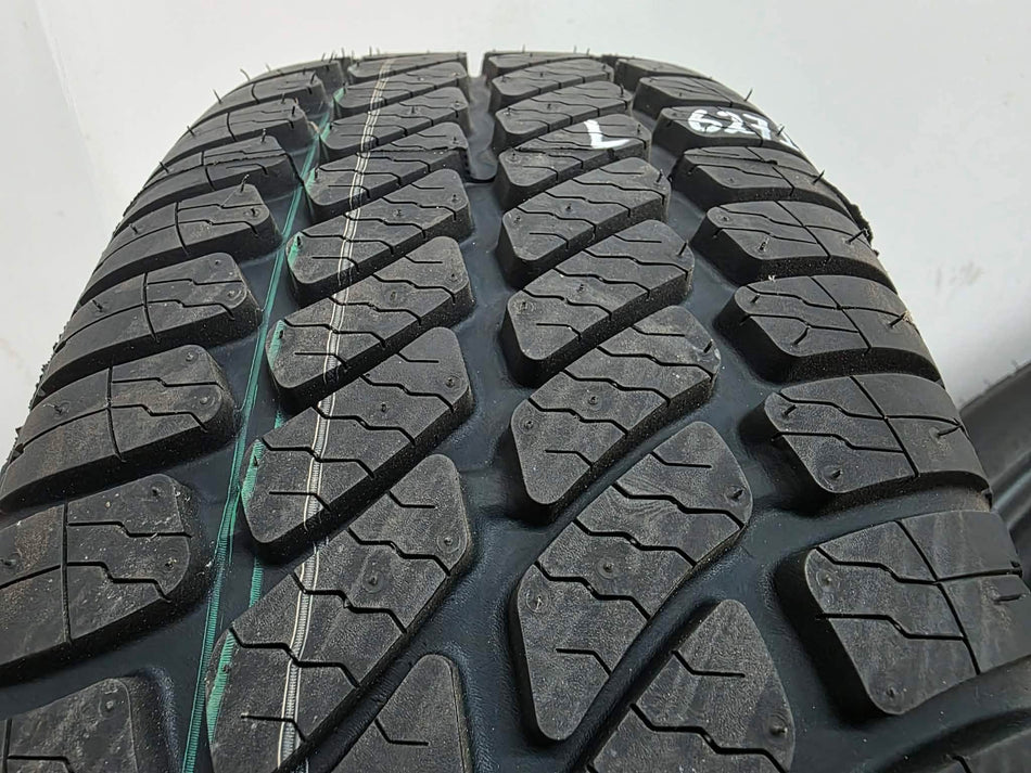 1бр всесезонна гумa 185/65/15 GOODYEAR L06271