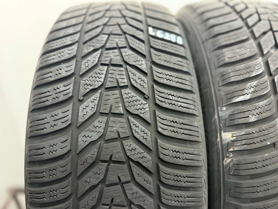 2бр зимни гуми 225/55/18 HANKOOK L06288