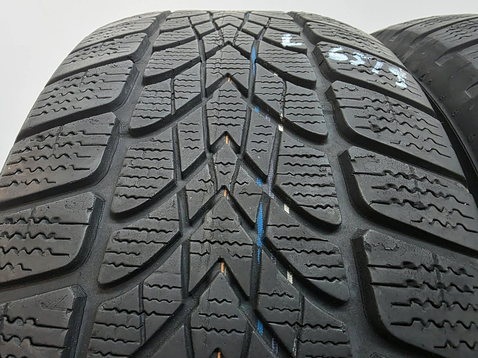2бр зимни гуми 225/55/17 DUNLOP L06519