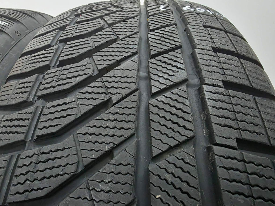 2бр зимни гуми 235/55/18 FALKEN L06044