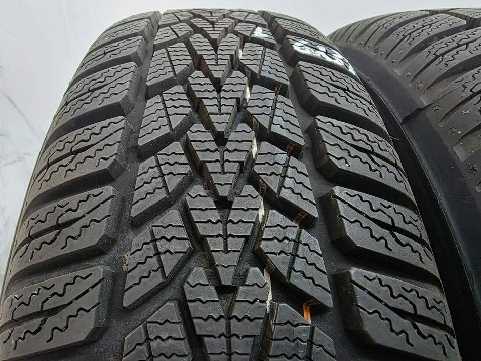 6бр зимни гуми 175/65/15 DUNLOP L06237