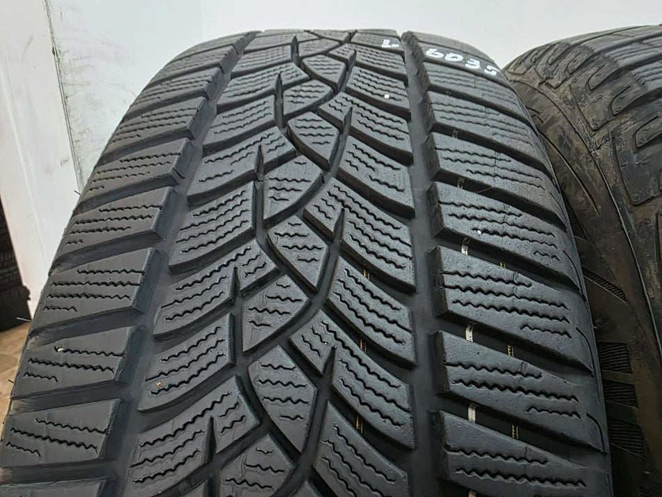4бр зимни гуми 205/55/16 DUNLOP L06035