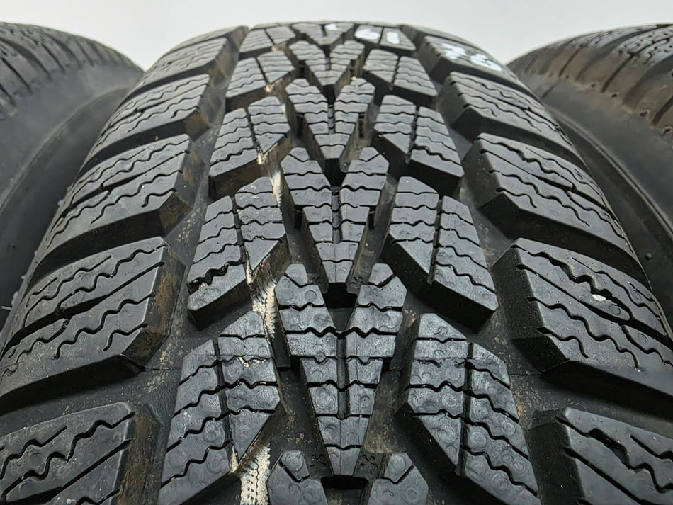 4бр зимни гуми 165/70/14 DUNLOP L06176
