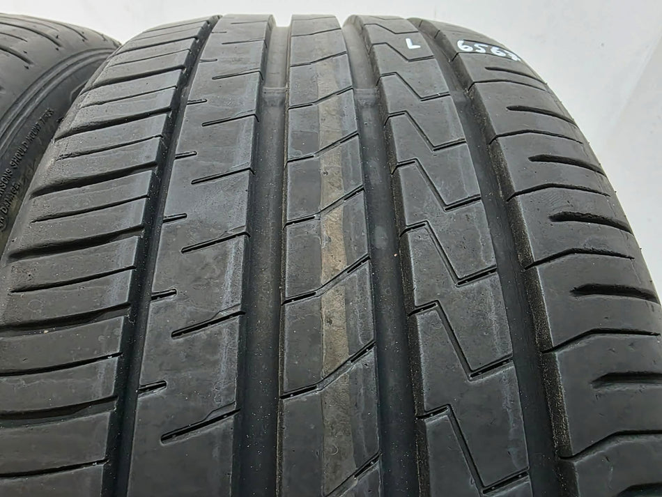 2бр летни гуми 205/40/17 FALKEN L06567