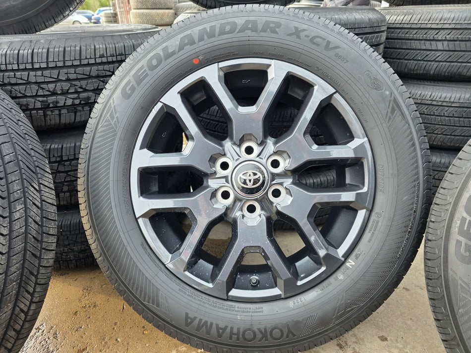 Продавам чисто нови комплекти оригинални джанти с гуми. Директен внос от Канада.